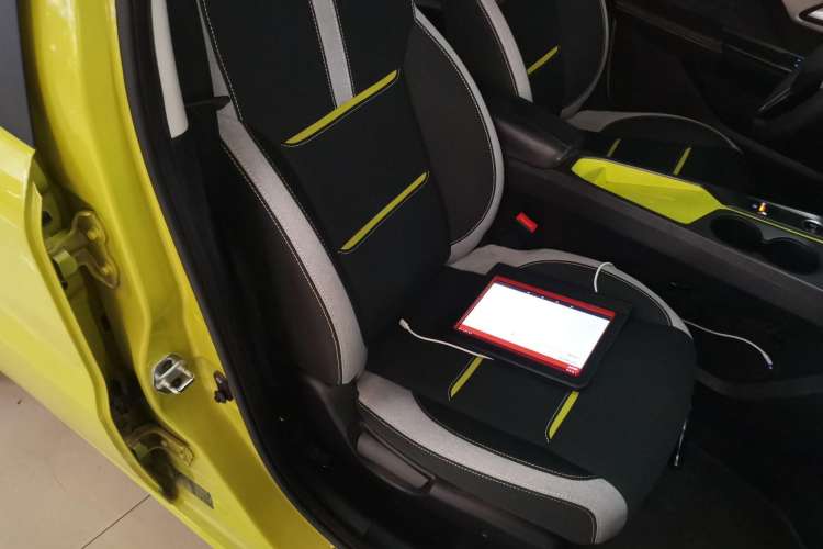 Used SOL E10X 2021 302 km Range Luxury Version 30.2 kWh Right Front Seat