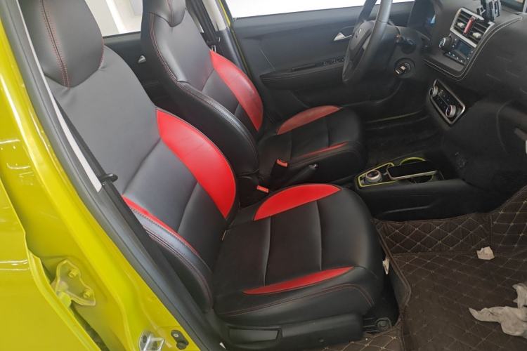 Used SOL E10X 2021 150 km Ambitious Trim Right Front Seat