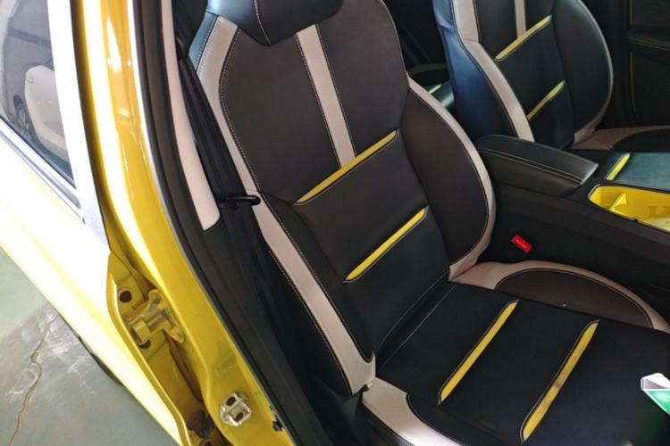 Used SOL E10X 2021 302 km Range Ultra-Advanced Version 31.4 kWh Right Front Seat