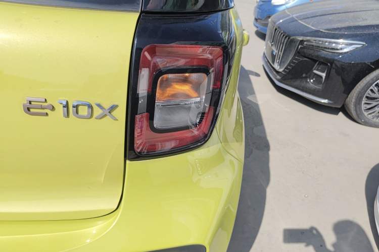 Used SOL E10X 2021 200km Classic Type Right Rear Taillight