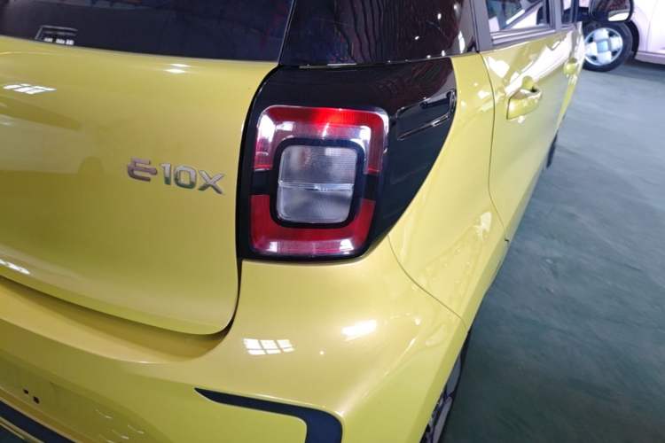 Used SOL E10X 2021 302 km Range Ultra-Advanced Version 31.4 kWh Right Rear Taillight
