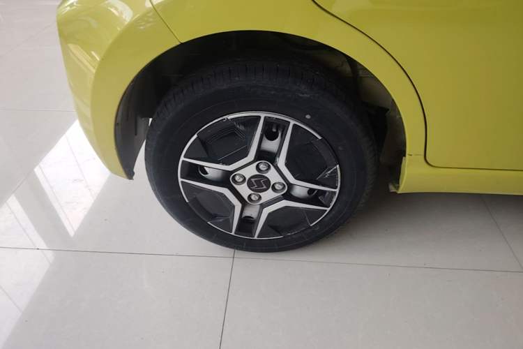 Used SOL E10X 2021 302 km Range Fashion Edition 31.4 kWh Right Rear Wheel Hub