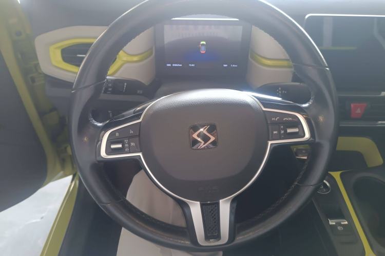 Used SOL E10X 2021 302 km Range Ultra-Advanced Version 31.4 kWh Steering Wheel