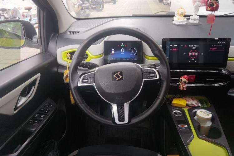 Used SOL E10X 2021 302 km Range Fashion Edition 30.2 kWh Steering Wheel