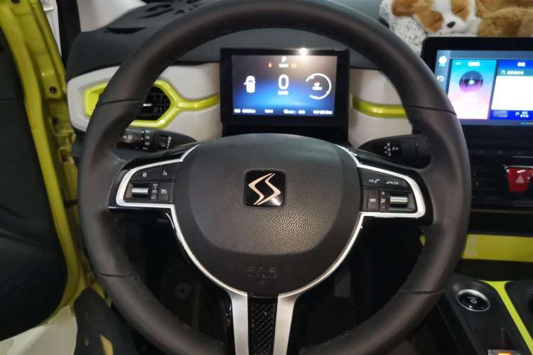 Used SOL E10X 2021 302 km Range Luxury Version 30.2 kWh Steering Wheel