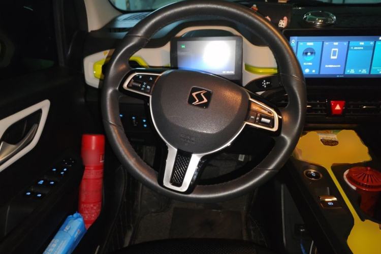 Used SOL E10X 2021 302 km Range Luxury Version 30.2 kWh Steering Wheel