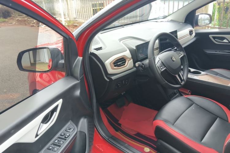 Used SOL E10X 2021 302 km Range Luxury Version 30.2 kWh Driver Seat