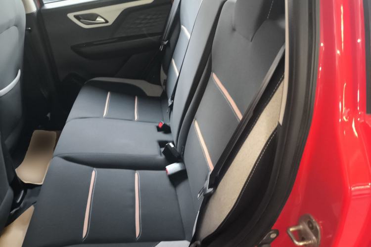 Used SOL E10X 2021 302 km Range Fashion Edition 31.4 kWh Left Rear Seat