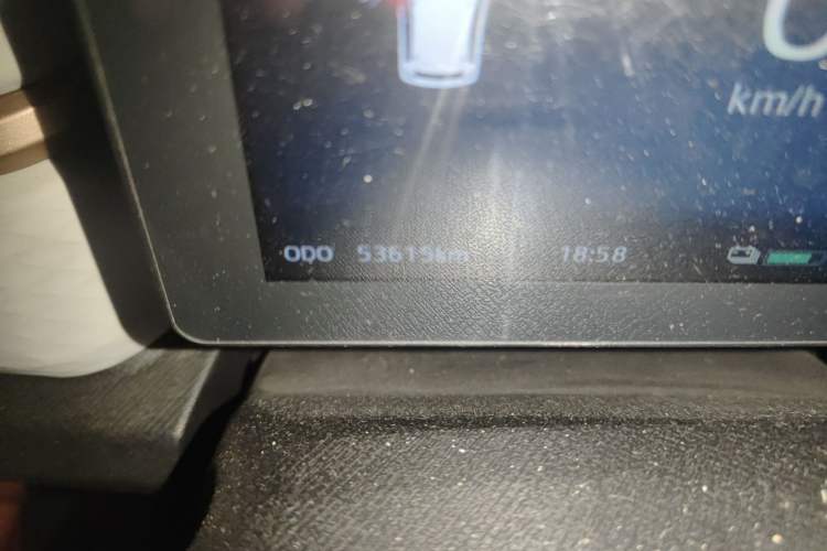 Used SOL E10X 2021 302 km Range Luxury Version 30.2 kWh Odometer Close Up