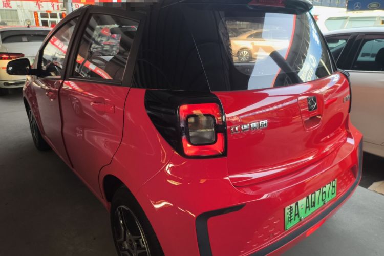 Used SOL E10X 2021 302 km Range Fashion Edition 31.4 kWh Rear Left 45 Deg