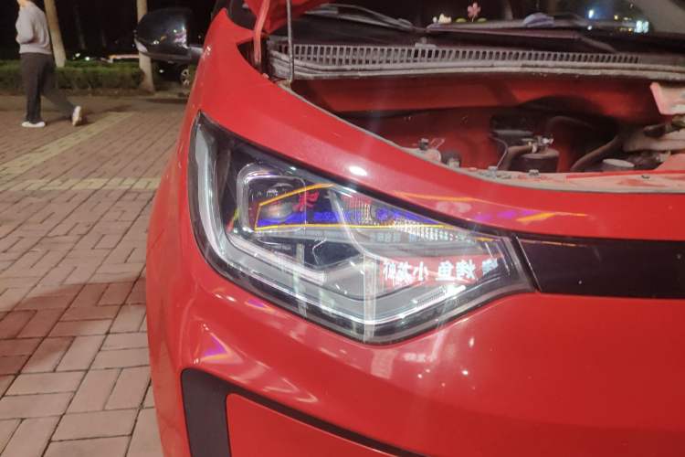 Used SOL E10X 2021 302 km Range Luxury Version 30.2 kWh Right Front Headlight