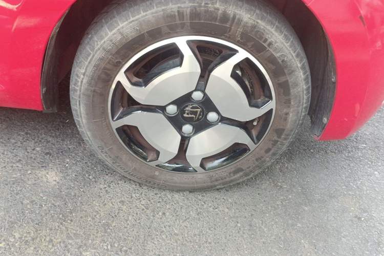 Used SOL E10X 2021 302 km Range Luxury Version 31.4 kWh Right Front Wheel Hub