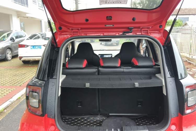 Used SOL E10X 2021 302 km Range Luxury Version 30.2 kWh Trunk