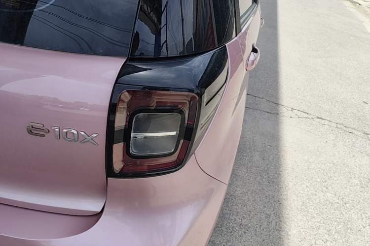 Used SOL E10X 2021 Jimei Edition 302km Fashionable Model Right Rear Taillight
