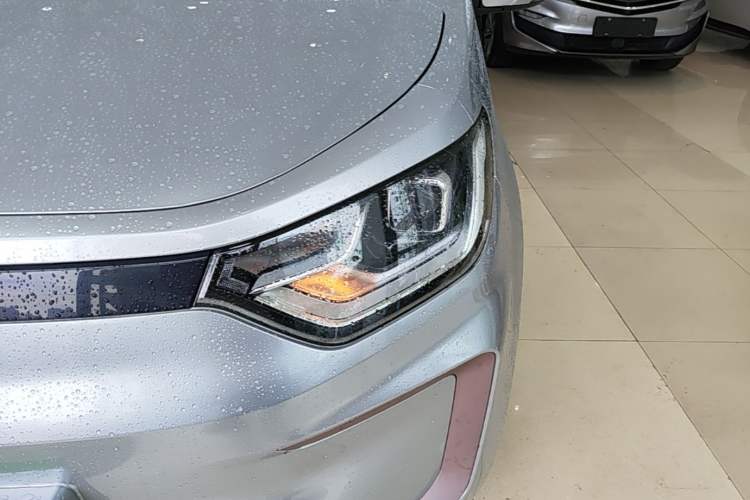 Used SOL E10X 2021 302 km Range Luxury Version 31.4 kWh Left Front Headlight
