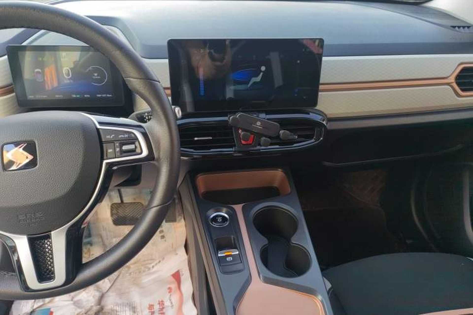 Used SOL E10X 2021 302 km Range Fashion Edition 30.2 kWh Audio And AC Panel