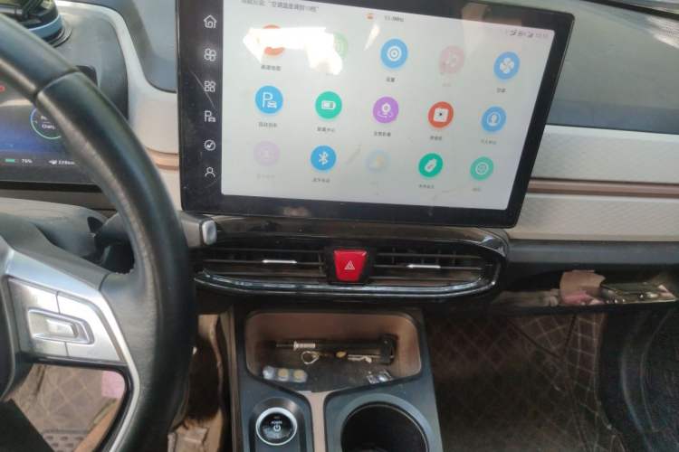 Used SOL E10X 2021 302km Range Superior Version 30.2 kWh Audio And AC Panel