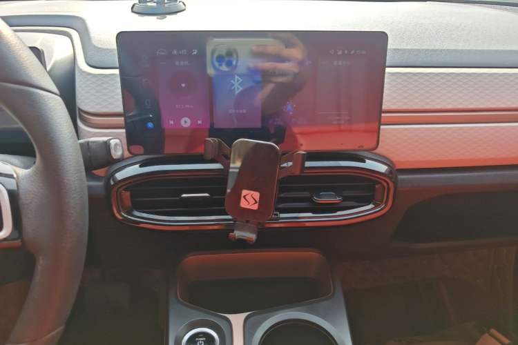 Used SOL E10X 2021 302 km Range Fashion Edition 30.2 kWh Audio And AC Panel