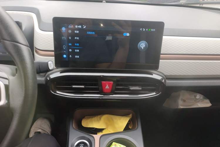 Used SOL E10X 2021 302 km Range Luxury Version 30.2 kWh Audio And AC Panel