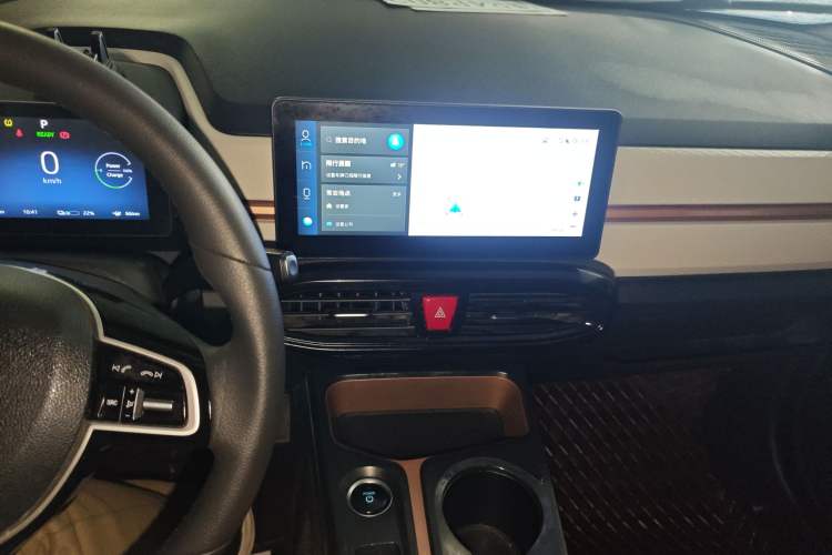 Used SOL E10X 2021 302 km Range Luxury Version 31.4 kWh Audio And AC Panel