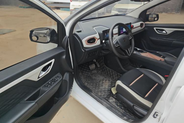 Used SOL E10X 2021 302 km Range Ultra-Advanced Version 31.4 kWh Driver Seat