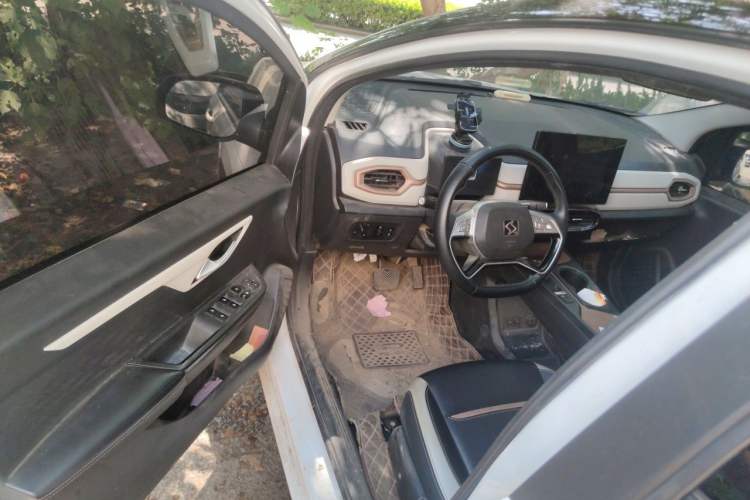 Used SOL E10X 2021 302km Range Superior Version 30.2 kWh Driver Seat