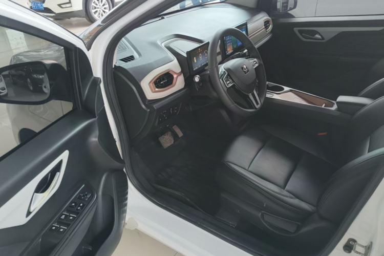 Used SOL E10X 2021 302 km Range Fashion Edition 31.4 kWh Driver Seat