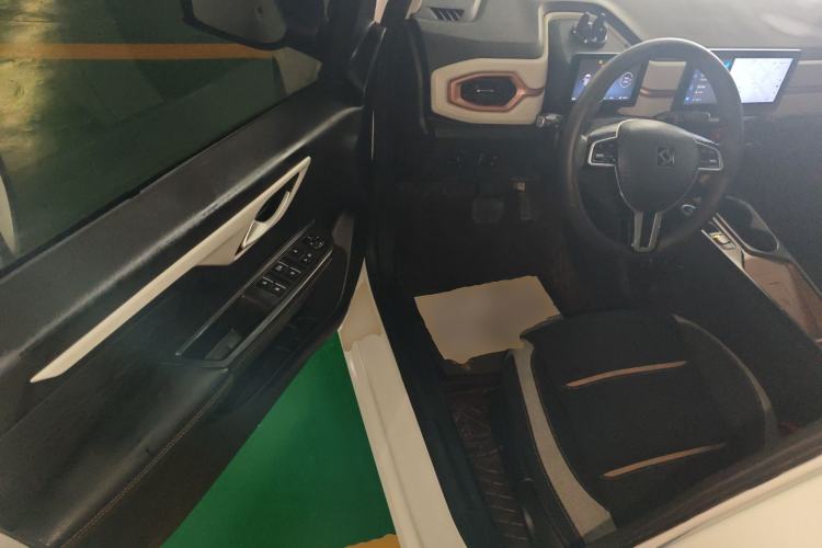 Used SOL E10X 2021 302 km Range Luxury Version 31.4 kWh Driver Seat