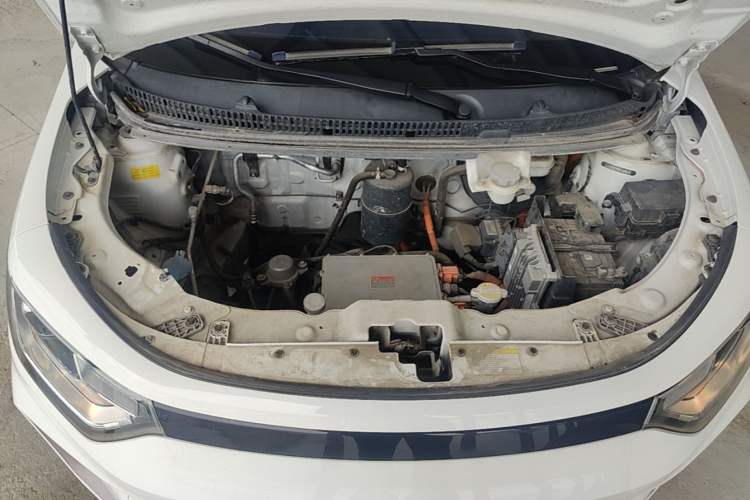 Used SOL E10X 2021 302 km Range Ultra-Advanced Version 31.4 kWh Engine Bay