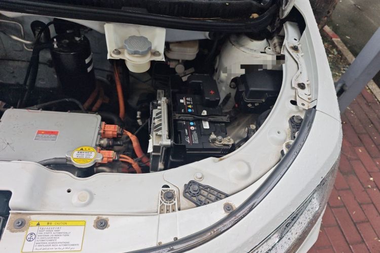 Used SOL E10X 2021 302 km Range Fashion Edition 31.4 kWh Engine Bay Left