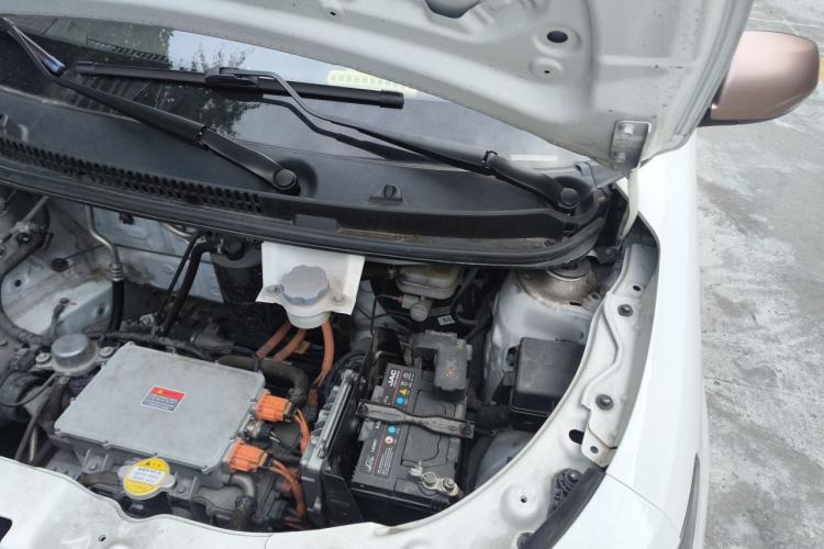 Used SOL E10X 2021 302 km Range Luxury Version 30.2 kWh Engine Bay Left