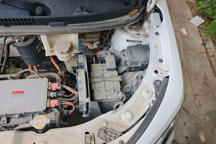 Used SOL E10X 2021 Jimei Edition 302km Fashionable Model Engine Bay Left