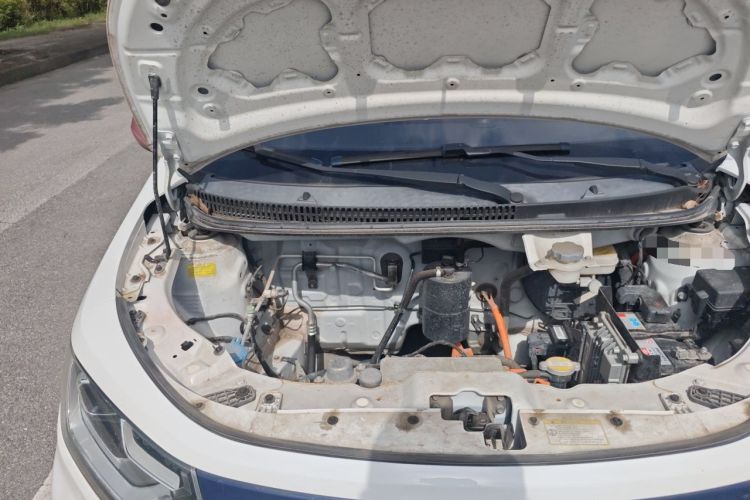 Used SOL E10X 2021 302 km Range Fashion Edition 31.4 kWh Engine Bay Right