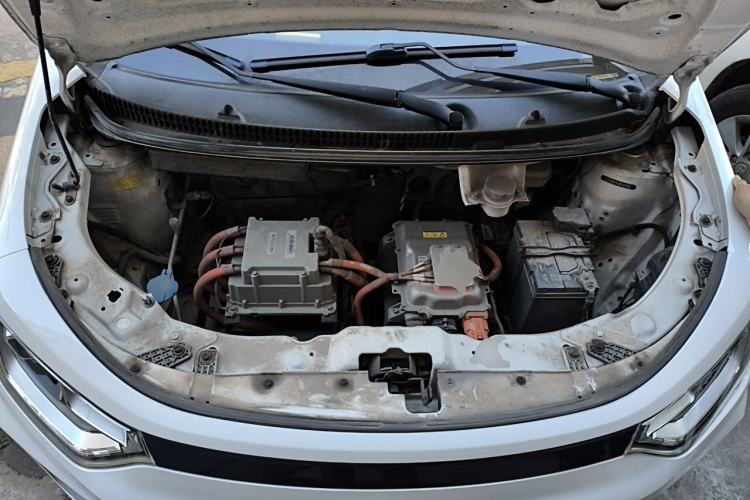 Used SOL E10X 2021 200km Classic Type Engine Bay