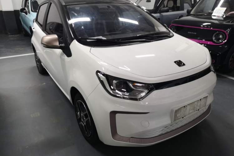 Used SOL E10X 2021 302 km Range Fashion Edition 31.4 kWh Exterior 1