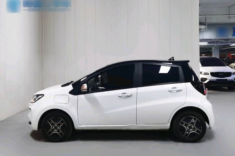 Used SOL E10X 2021 302 km Range Fashion Edition 31.4 kWh Exterior 3