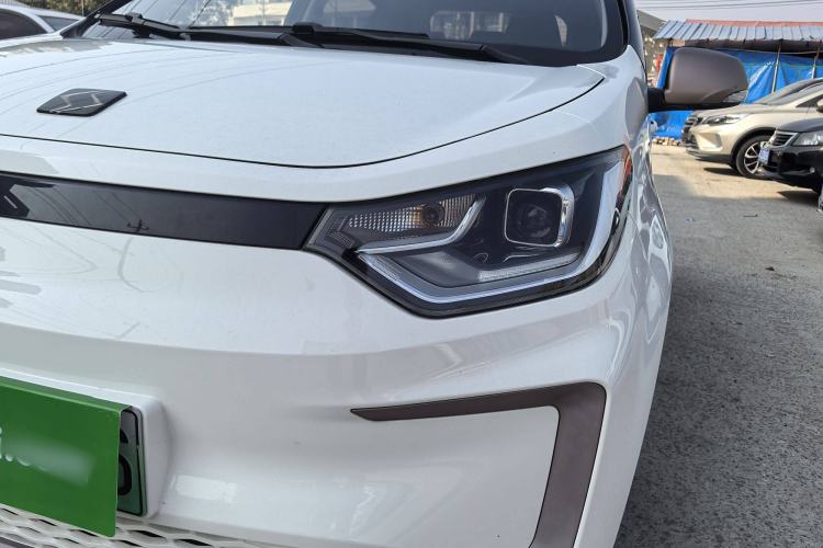 Used SOL E10X 2021 302 km Range Luxury Version 31.4 kWh Exterior 6