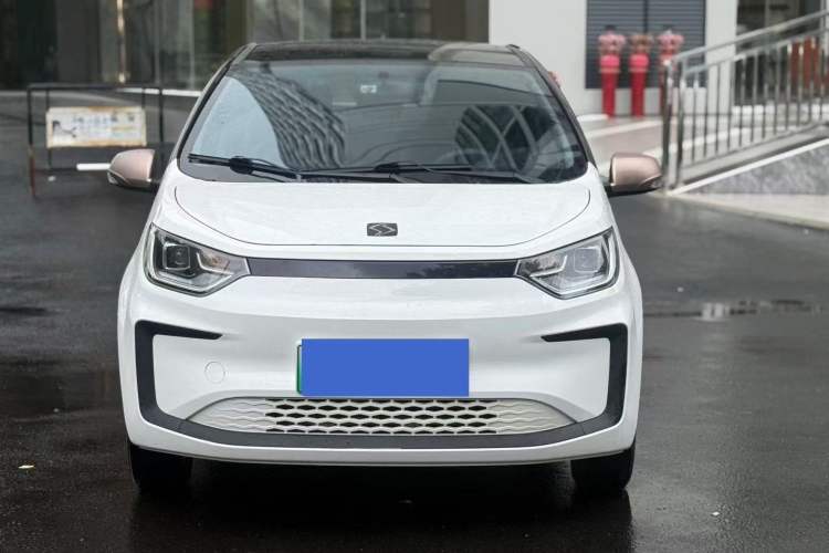 Used SOL E10X 2021 302 km Range Luxury Version 30.2 kWh Front
