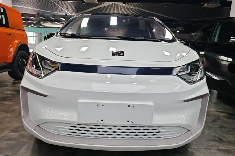 Used SOL E10X 2021 302 km Range Luxury Version 31.4 kWh Front