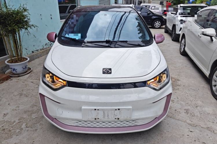 Used SOL E10X 2021 302 km Range Fashion Edition 31.4 kWh Front