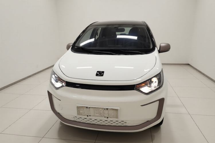 Used SOL E10X 2021 302 km Range Fashion Edition 31.4 kWh Front
