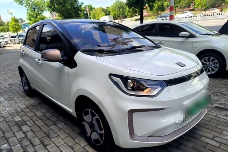 Used SOL E10X 2021 302 km Range Luxury Version 31.4 kWh Front Right 45 Deg