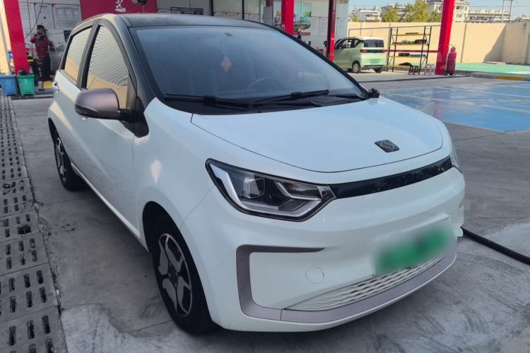 Used SOL E10X 2021 302 km Range Luxury Version 31.4 kWh Front Right 45 Deg