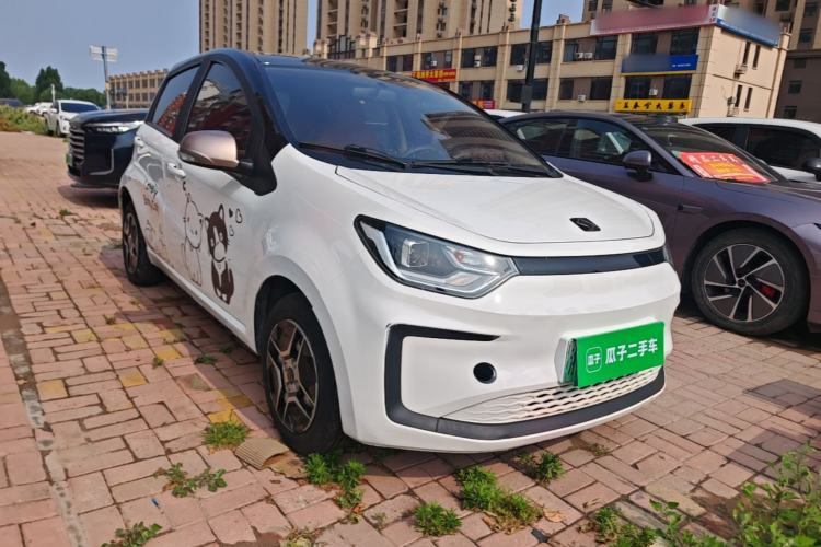 Used SOL E10X 2021 302 km Range Fashion Edition 30.2 kWh Front Right 45 Deg