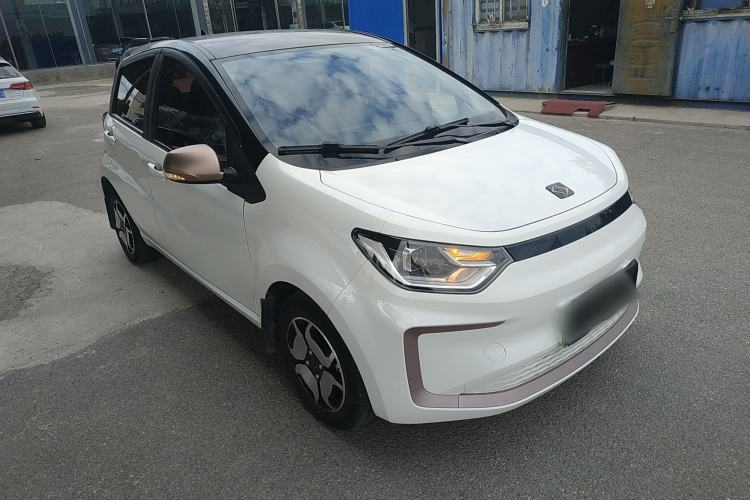 Used SOL E10X 2021 302 km Range Luxury Version 31.4 kWh Front Right 45 Deg