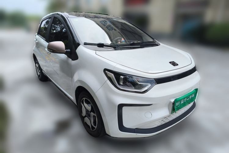 Used SOL E10X 2021 302 km Range Luxury Version 30.2 kWh Front Right 45 Deg