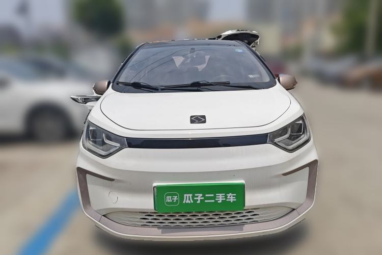 Used SOL E10X 2021 302 km Range Fashion Edition 31.4 kWh Front