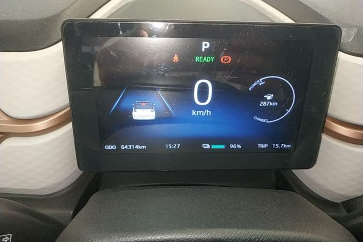 Used SOL E10X 2021 302 km Range Fashion Edition 31.4 kWh Instrument Cluster