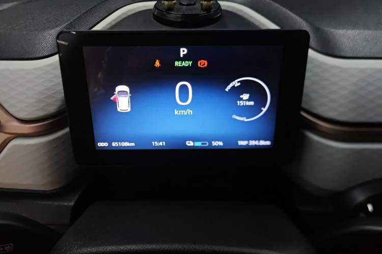 Used SOL E10X 2021 302 km Range Fashion Edition 31.4 kWh Instrument Cluster