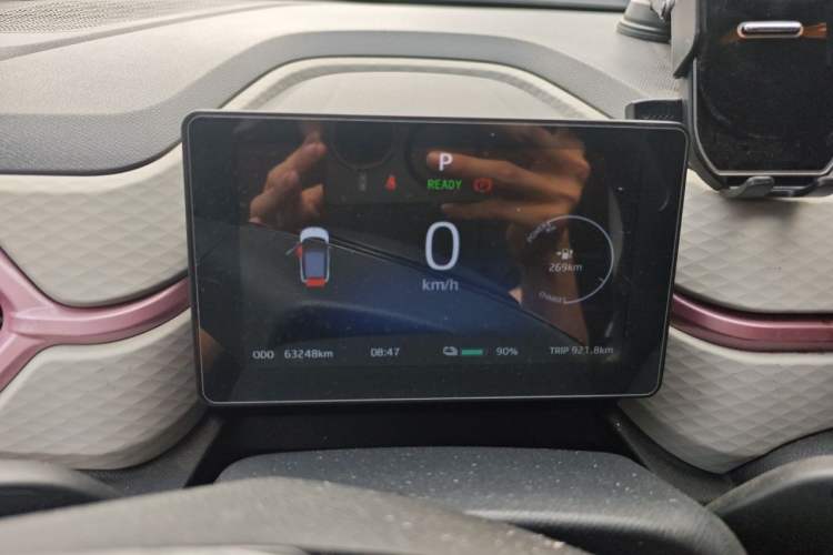 Used SOL E10X 2021 302 km Range Fashion Edition 31.4 kWh Instrument Cluster